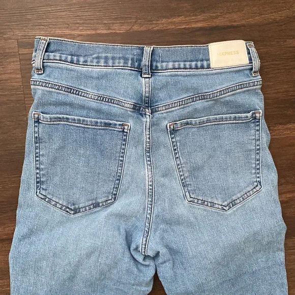 Express Jeans Slim High Rise - Picture 5 of 7